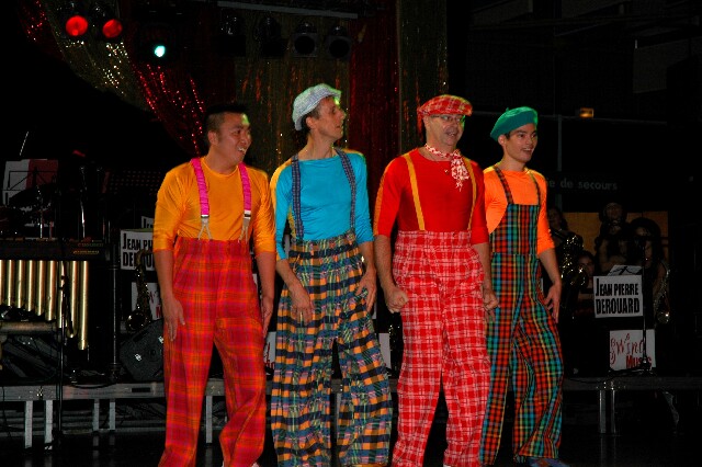 min 2005 11 12 fous swing 186
